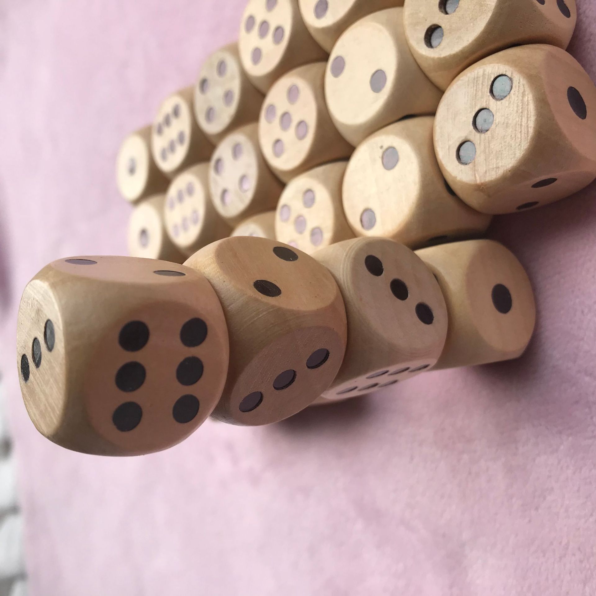 12PCS 16mm Wooden Dice Dots D6 - Party Games Gamecube 리뷰 및 가격